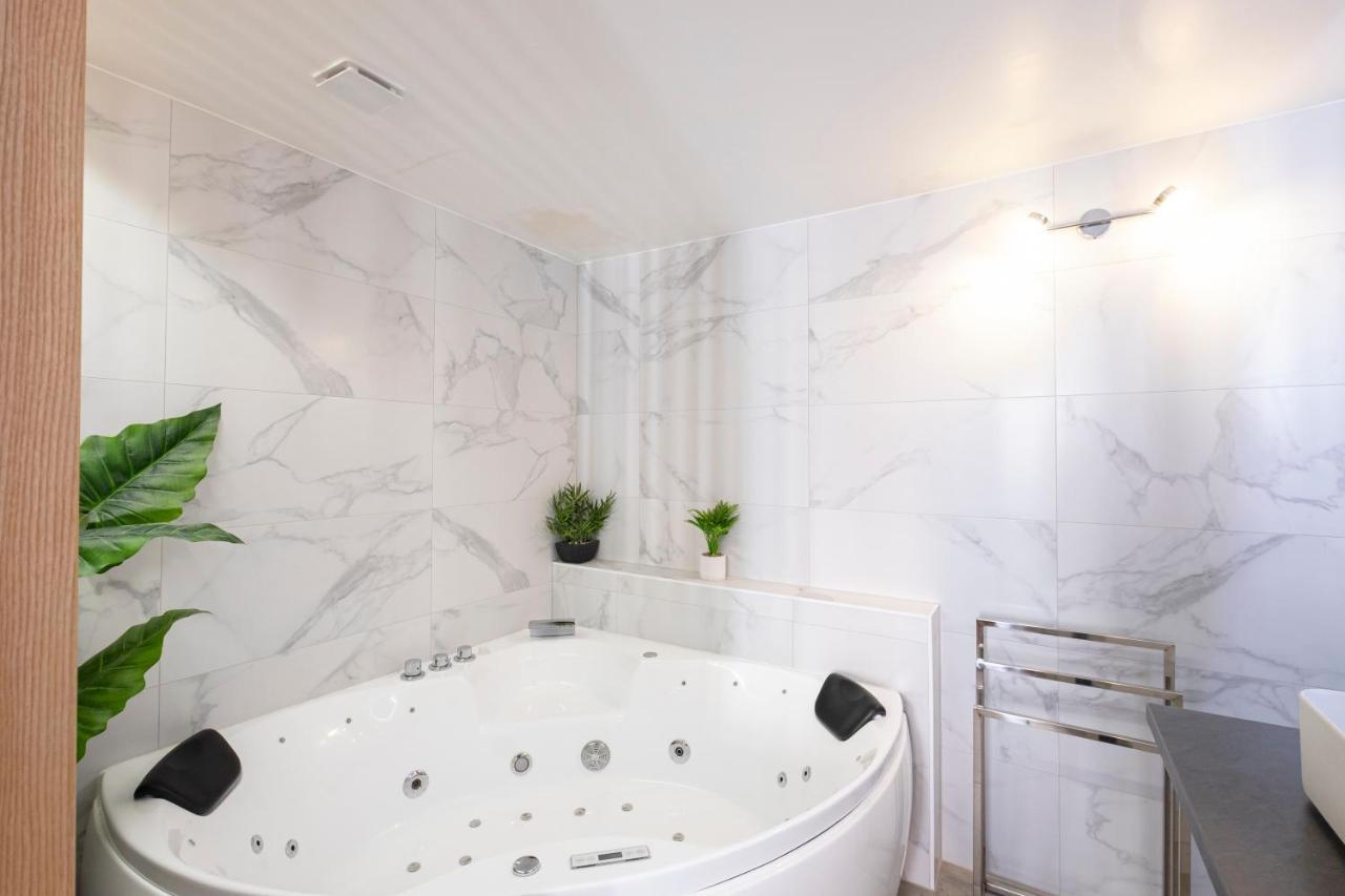 Apartamento Petit Cocon Au Centre D'Annecy Exterior foto